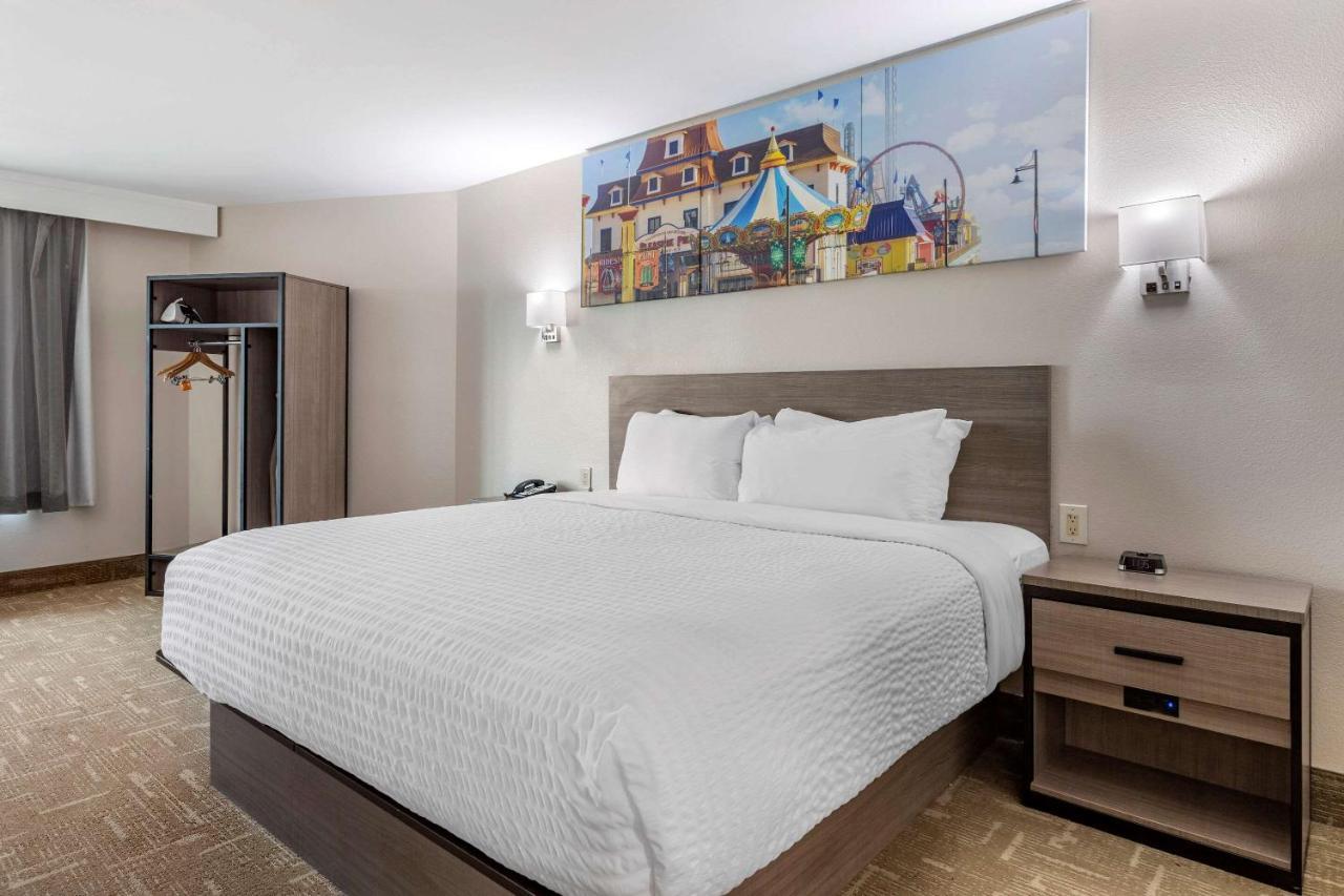 Clarion Pointe Galveston Seawall Εξωτερικό φωτογραφία